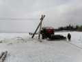 Специалисты приступили к извлечению большегруза из реки в Олекминском районе Якутии
