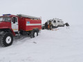 Пожарные помогли водителям, застрявшим на зимнике в Кобяйском районе Якутии