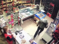 Мужчина напал на продуктовый магазин в Якутске