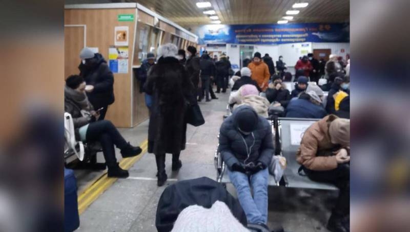 Задержки авиакомпании «Якутия»: пассажиры из Сочи не могут вернуться в Якутск третьи сутки, другие — ждали вылета в Москву 15 часов