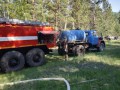 Лесной пожар действует в двух километрах от села в Намском районе