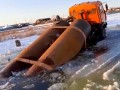 Фекалка провалилась под лед на реке Марха в Якутии