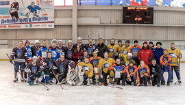 Горячий лед: В Нерюнгри состоялся турнир по хоккею на кубок главы города