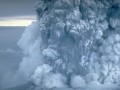Пепел на высоту 3 км выбросил вулкан Эбеко на Курилах