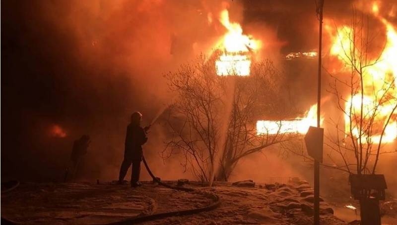 В Нерюнгринском районе на территории ГОК Ингалинский произошел пожар в общежитии подрядчиков