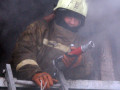 Девять человек эвакуировали при пожаре в жилом доме в Алданском районе Якутии