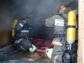Десять человек эвакуировали при пожаре в торговых рядах в Якутске