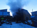 Тела двух погибших обнаружили после пожара в частном доме в Мирном