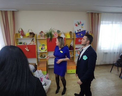 Глава Нерюнгри Илья Гудошник поздравил с 1 июня воспитанников детского дома.