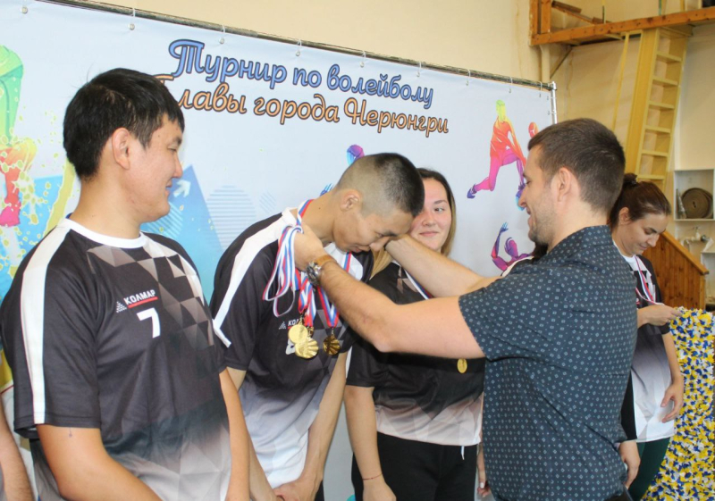 Состоялся первый Кубок главы города Нерюнгри по волейболу