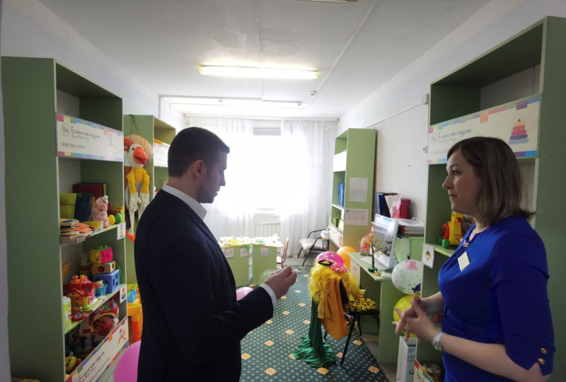 Глава Нерюнгри Илья Гудошник поздравил с 1 июня воспитанников детского дома.